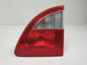 PILOTO TRASERO DERECHO INTERIOR 7M5945094B FORD GALAXY (VY) Autodesguaces Alicante
