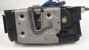 CERRADURA PUERTA TRASERA IZQUIERDA A0997300535 MERCEDES CLASE C (W204) BERLINA Autodesguaces Alicante