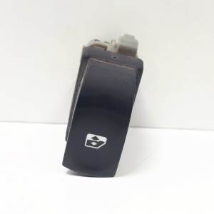 MANDO ELEVALUNAS DELANTERO DERECHO 2808203 RENAULT CLIO III Autodesguaces Alicante