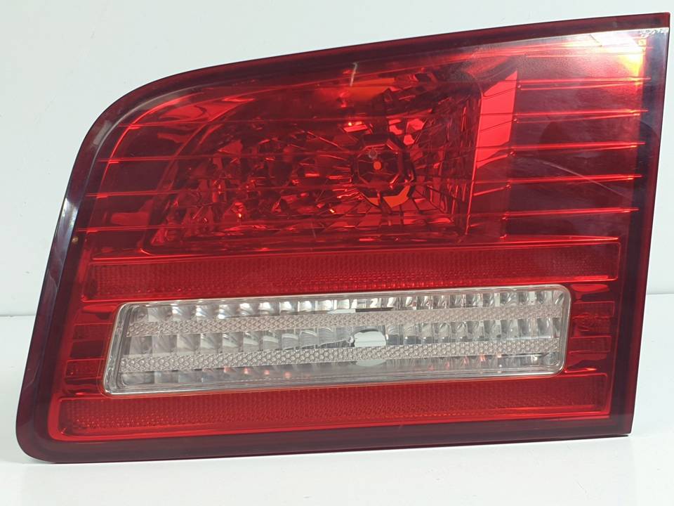 PILOTO TRASERO DERECHO INTERIOR R924062G0 KIA MAGENTIS Autodesguaces Alicante