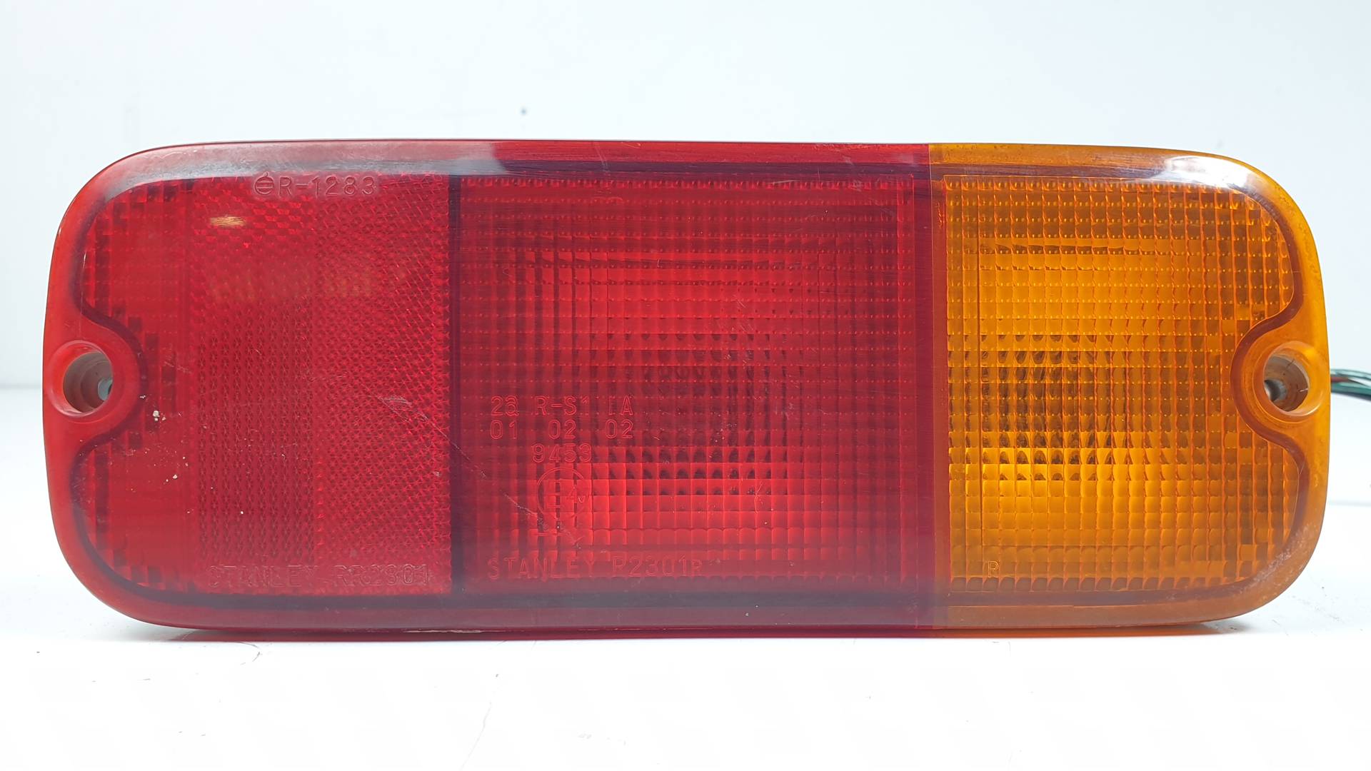 PILOTO TRASERO DERECHO PARAGOLPES - R2301R - SUZUKI - GRAND VITARA 3 PUERTAS SQ (GT)