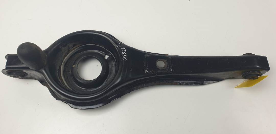 BRAZO SUSPENSION INFERIOR TRASERO DERECHO - 3M515K652GE - VOLVO - C30