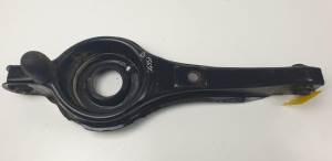 BRAZO SUSPENSION INFERIOR TRASERO DERECHO 3M515K652GE VOLVO C30 Autodesguaces Alicante