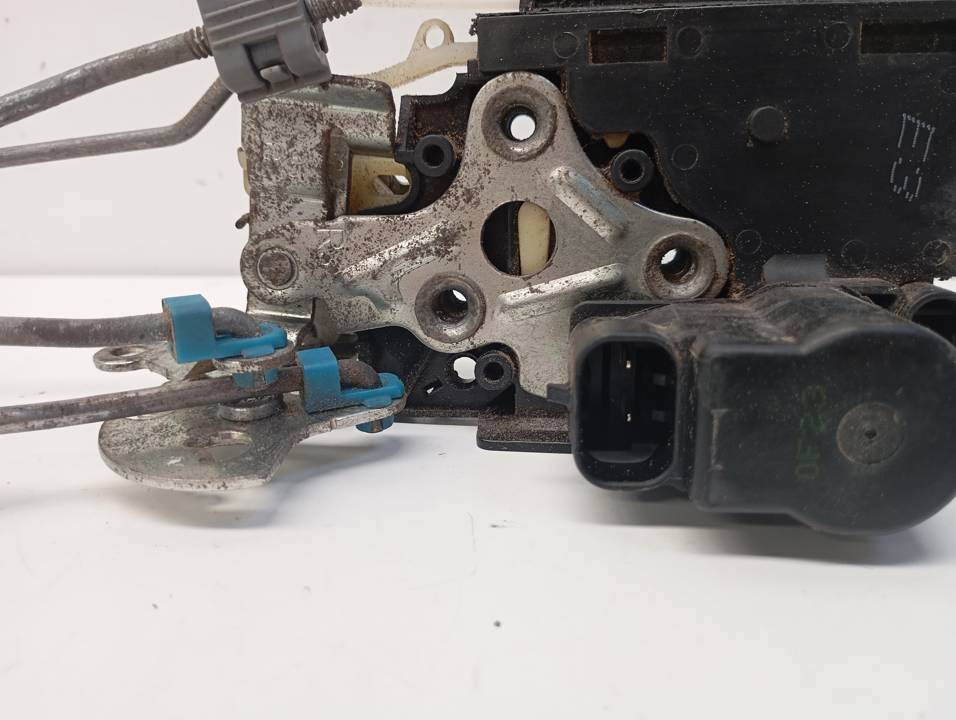 CERRADURA PUERTA DELANTERA DERECHA