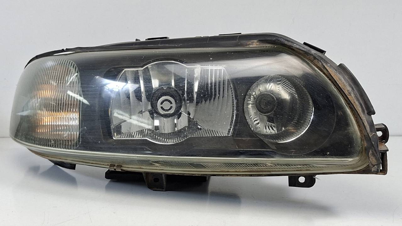 FARO DERECHO 30655906 VOLVO V70 FAMILIAR Autodesguaces Alicante