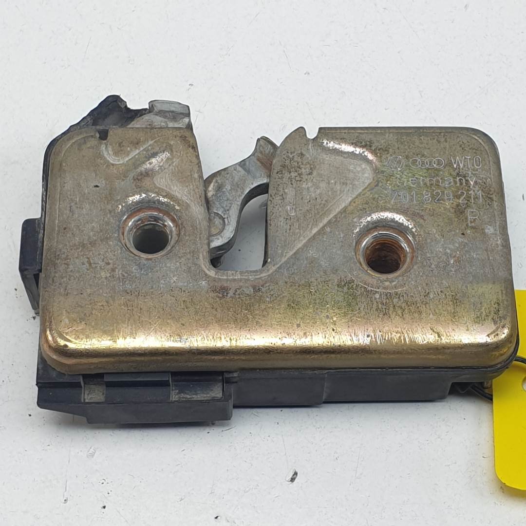 CERRADURA MALETERO / PORTON - 701829211B - VOLKSWAGEN - T4 TRANSPORTER/FURGONETA (MOD. 1991)