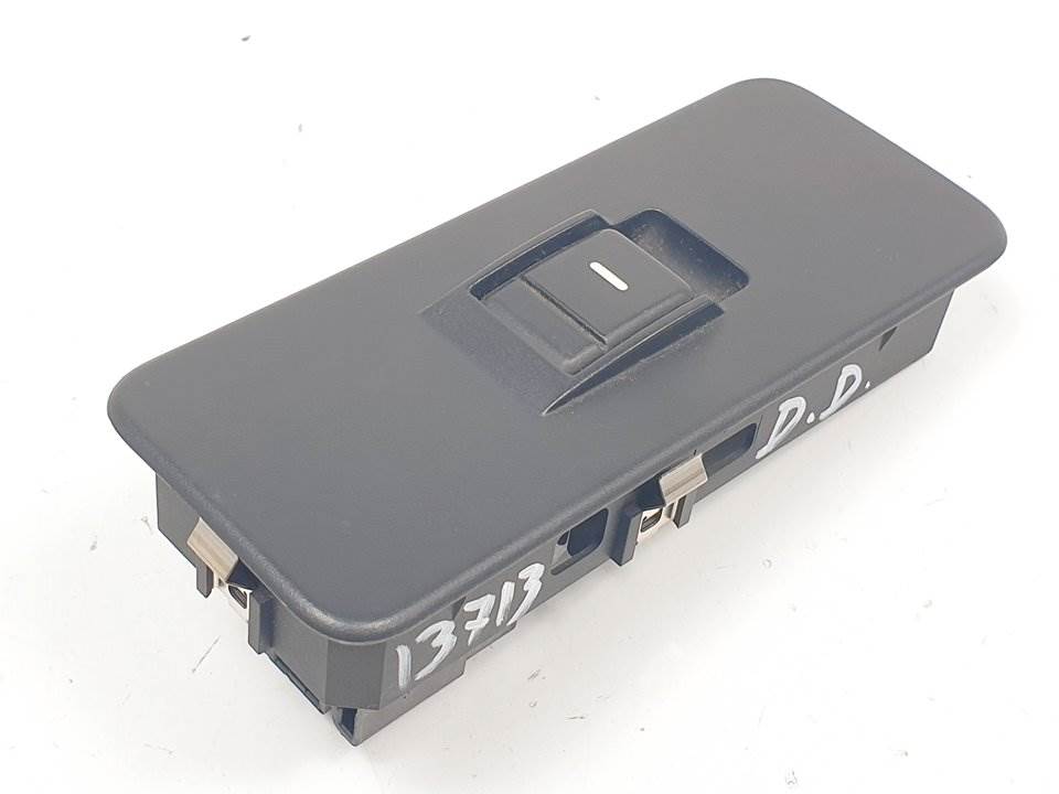 Commande de lève-vitre avant droite - YUD501070PVJ - LAND ROVER - DISCOVERY 3