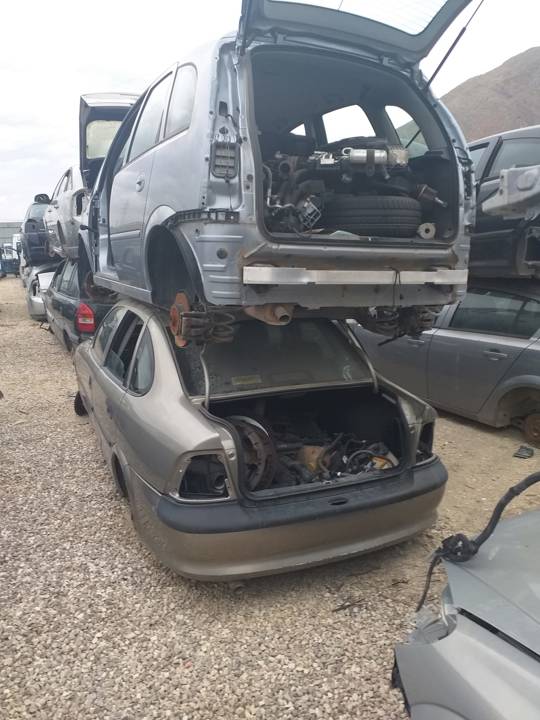 Imagen del vehículo OPEL VECTRA B BERLINA
