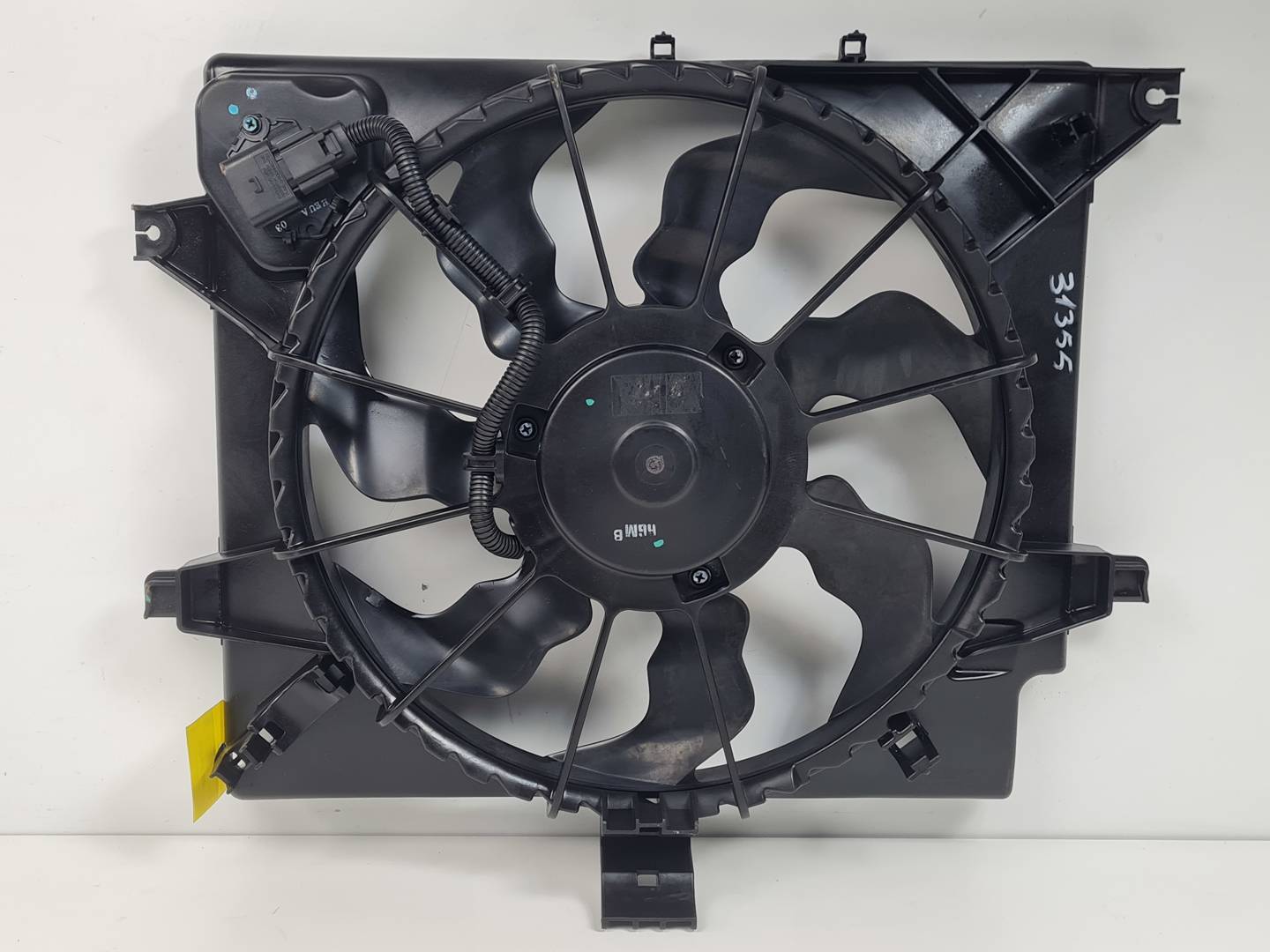 ELECTROVENTILADOR - HYUNDAI - i30CW (GD)
