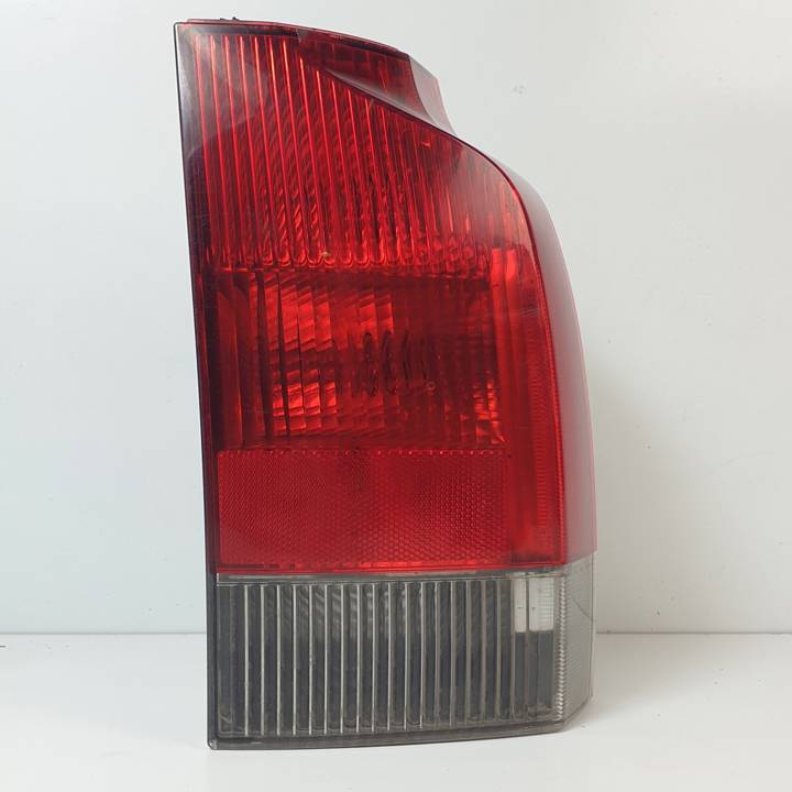PILOTO TRASERO DERECHO 9154498 VOLVO V70 FAMILIAR Autodesguaces Alicante