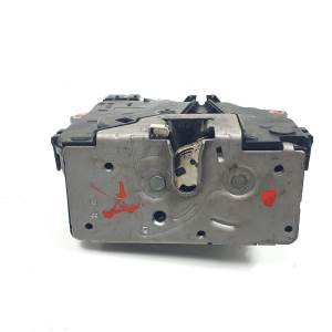 CERRADURA PUERTA DELANTERA IZQUIERDA 13258277 OPEL CORSA D Autodesguaces Alicante