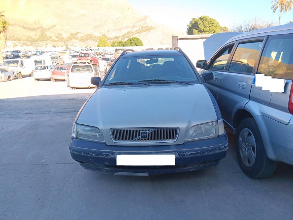 Imagen del vehículo VOLVO V40 FAMILIAR