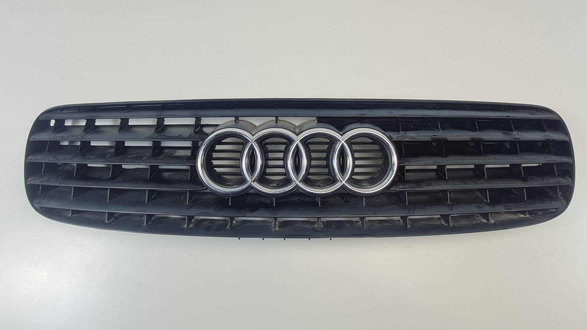 REJILLA DELANTERA - 8N0853653 - AUDI - TT (8N3/8N9)