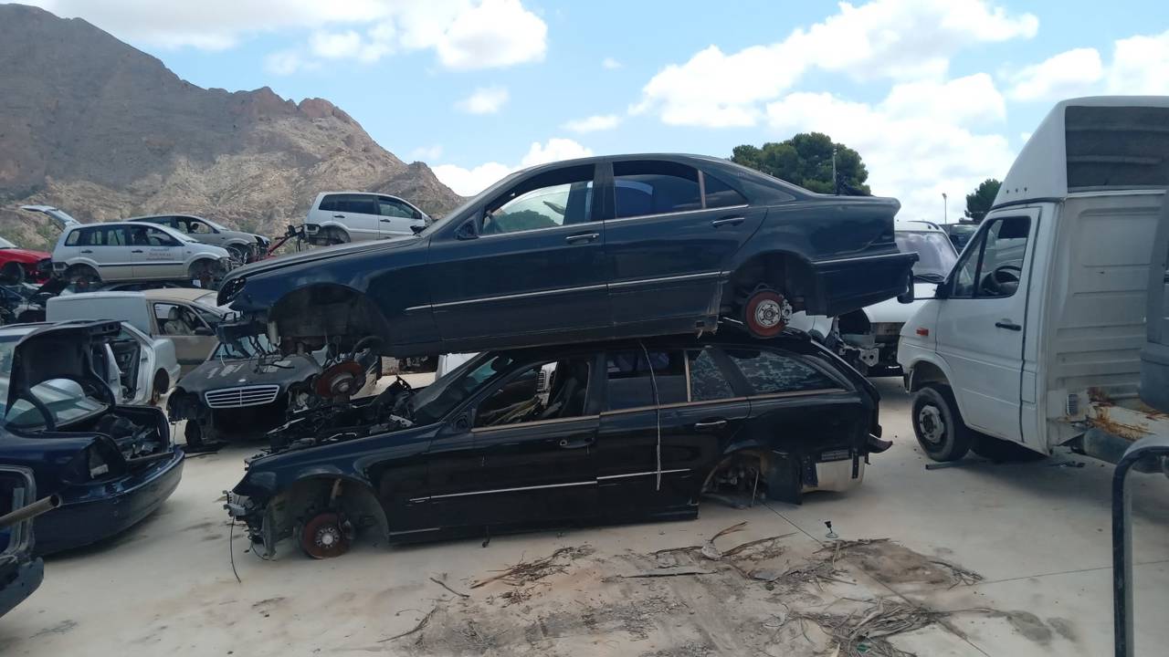 Imagen del vehículo MERCEDES-BENZ CLASE E (W211) FAMILIAR