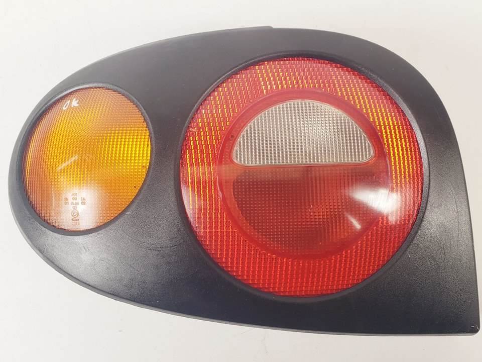 PILOTO TRASERO IZQUIERDO - 7700830097 - RENAULT - MEGANE I COACH/COUPE (DA0)