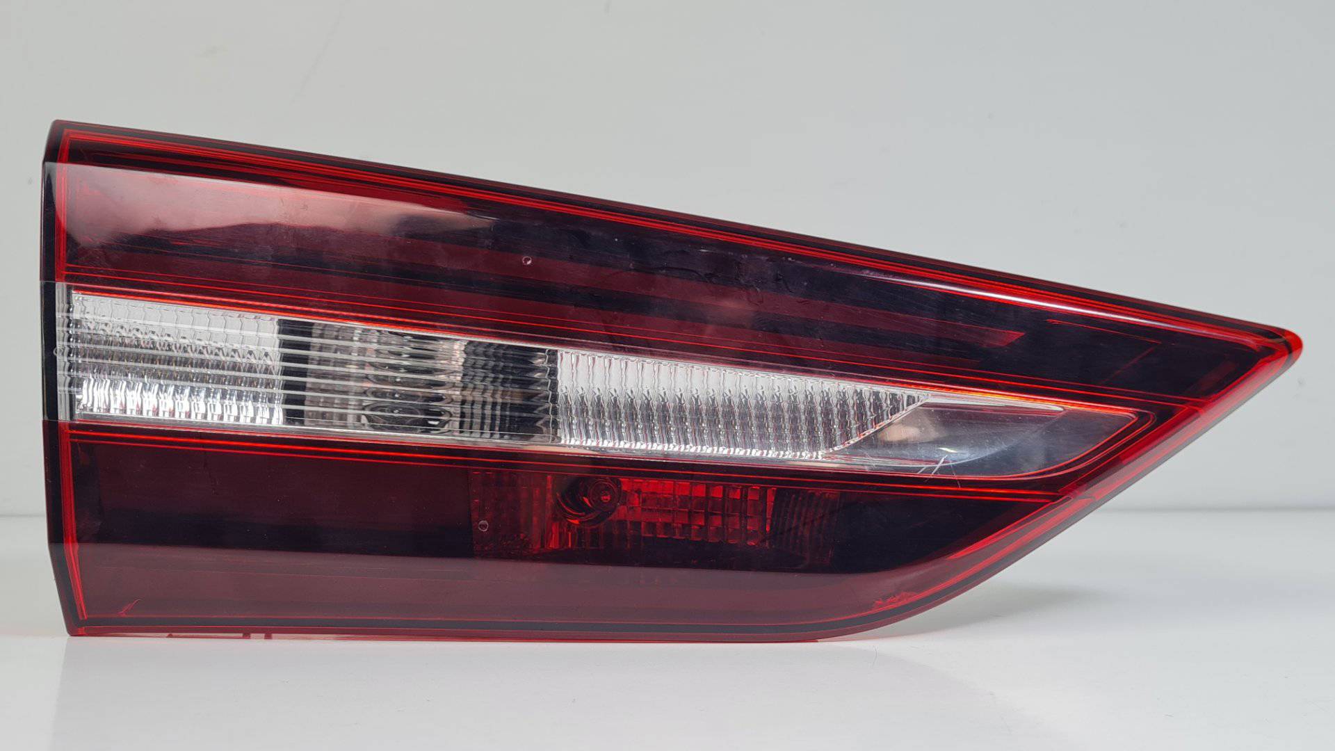 PILOTO TRASERO IZQUIERDO INTERIOR - YP00016580 - OPEL - GRANDLAND X