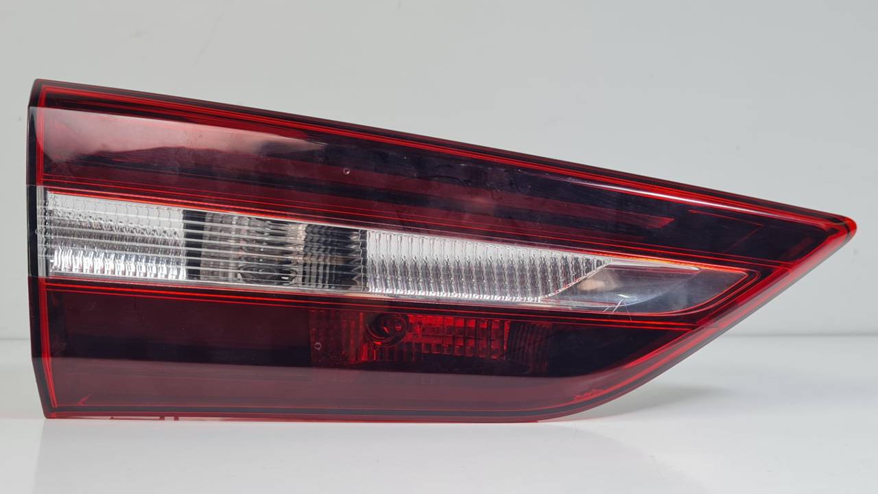 PILOTO TRASERO IZQUIERDO INTERIOR YP00016580 OPEL GRANDLAND X Autodesguaces Alicante