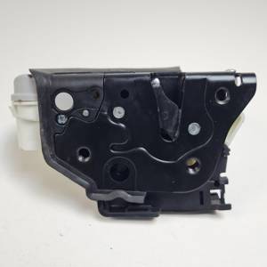 CERRADURA PUERTA DELANTERA IZQUIERDA VOLKSWAGEN PASSAT BERLINA (3C2) Autodesguaces Alicante