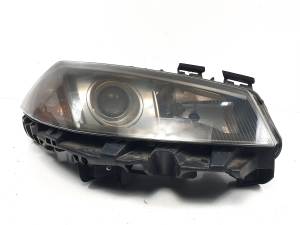 FARO DERECHO 7701054659 RENAULT MEGANE II BERLINA 3P Autodesguaces Alicante
