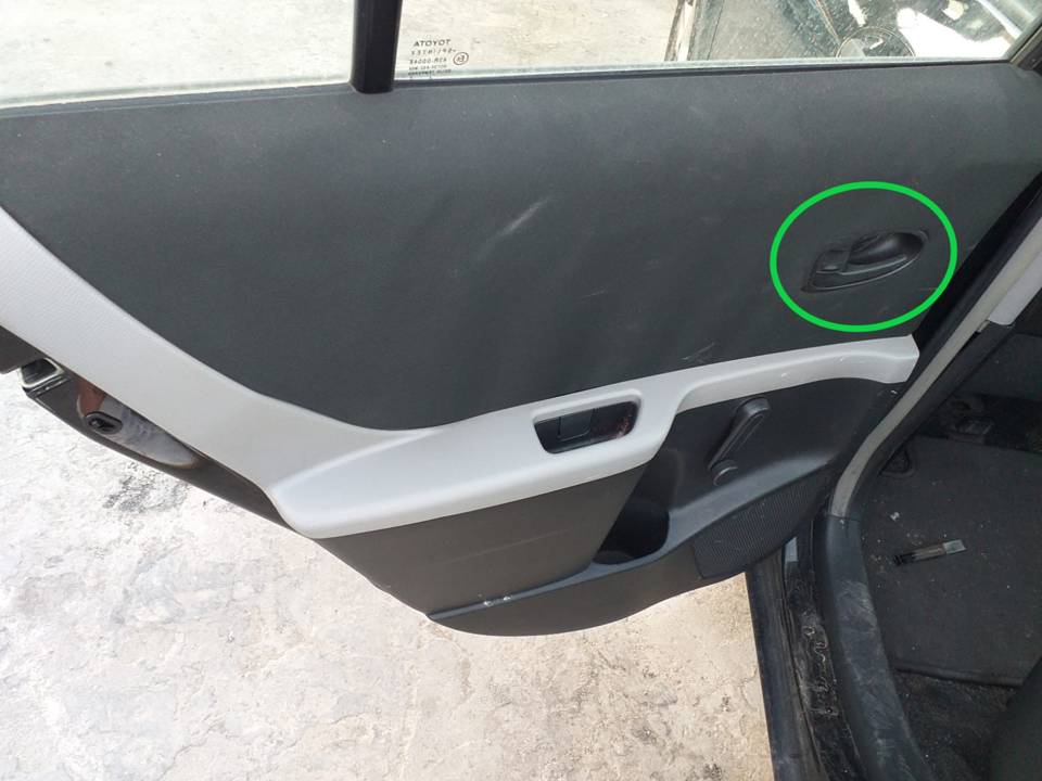 MANETA INTERIOR TRASERA IZQUIERDA