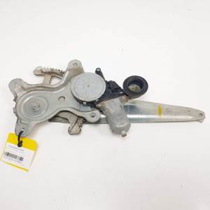 ELEVALUNAS TRASERO IZQUIERDO 8571035180 TOYOTA RAV 4 (A3) Autodesguaces Alicante