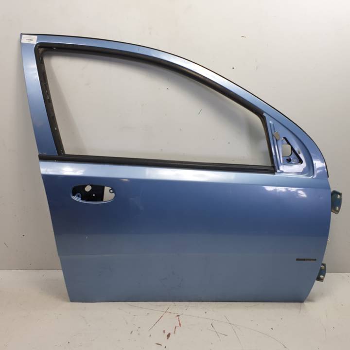 PUERTA DELANTERA DERECHA DAEWOO KALOS Autodesguaces Alicante