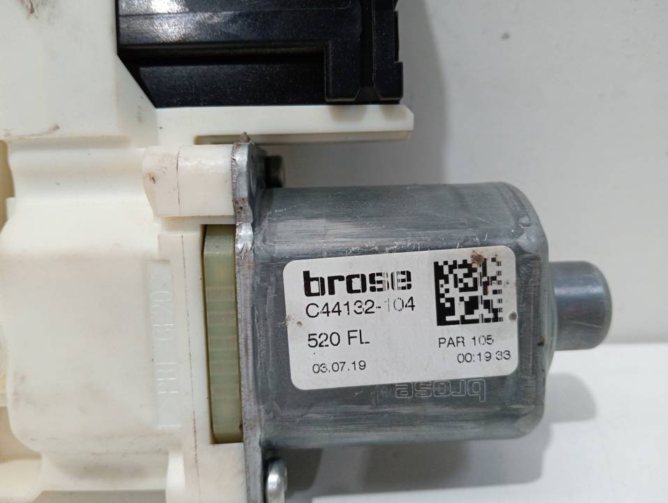 MOTOR ELEVALUNAS DELANTERO IZQUIERDO