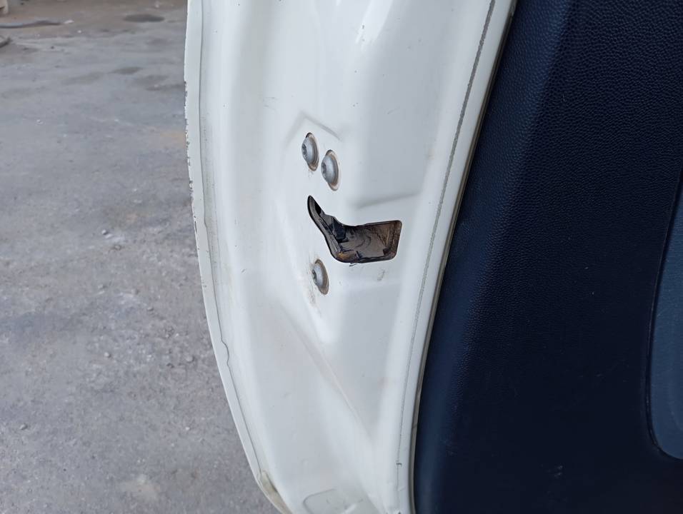 CERRADURA PUERTA DELANTERA IZQUIERDA