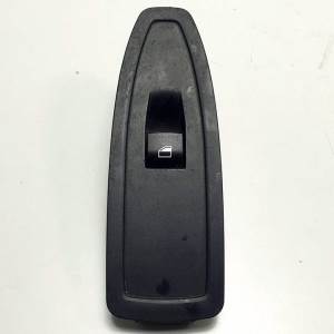 MANDO ELEVALUNAS DELANTERO DERECHO 920810702 BMW SERIE 3 TOURING (F31) Autodesguaces Alicante