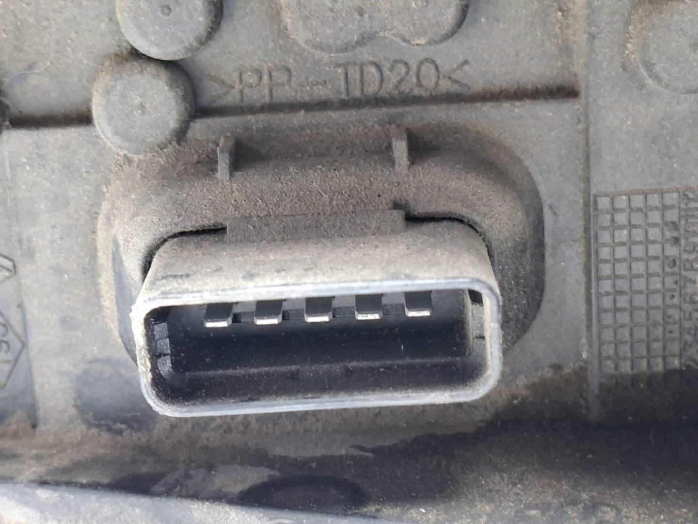 Foto 4 de Piloto Trasero Izquierdo Renault Megane III Coupe (2008–2018)