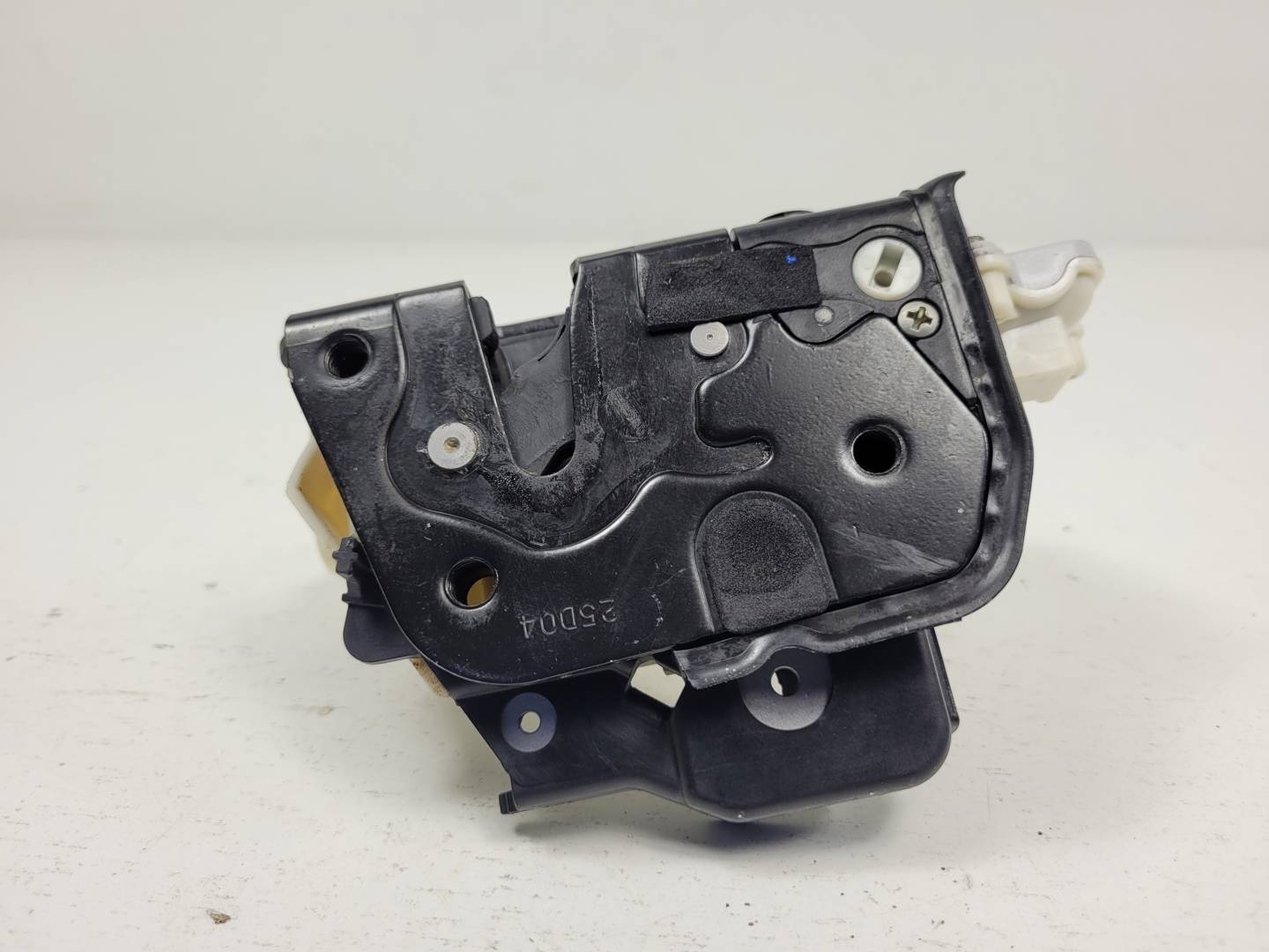 CERRADURA PUERTA TRASERA DERECHA - 4F0839016 - AUDI - A6 BERLINA (4F2)