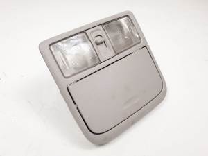 LUZ INTERIOR MR962021ZZ MITSUBISHI GRANDIS (NA0W) Autodesguaces Alicante