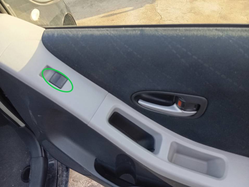 MANDO ELEVALUNAS DELANTERO DERECHO