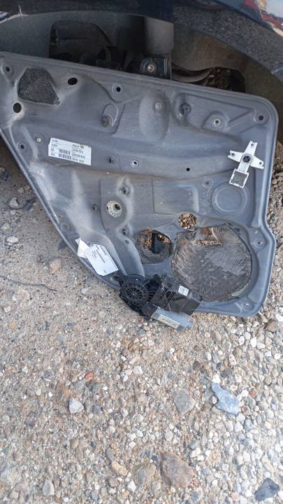 MOTOR ELEVALUNAS TRASERO IZQUIERDO