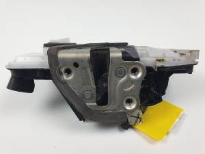 CERRADURA PUERTA DELANTERA IZQUIERDA CITROEN C1 Autodesguaces Alicante