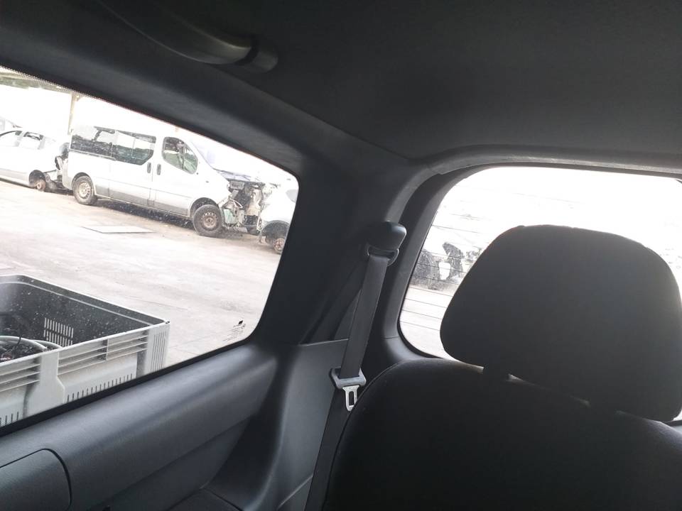 CINTURON SEGURIDAD TRASERO DERECHO