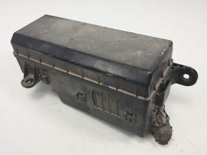 CAJA RELES / FUSIBLES MITSUBISHI PAJERO SPORT (KH_, KG_) Autodesguaces Alicante