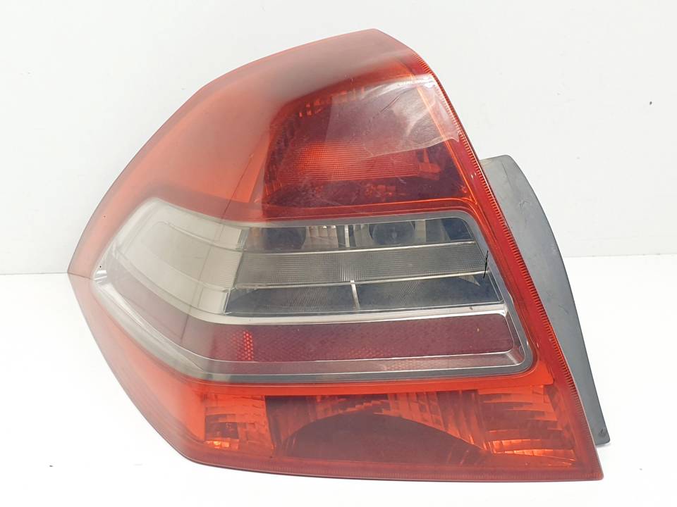 PILOTO TRASERO IZQUIERDO 8200757700 RENAULT MEGANE II CLASSIC BERLINA Autodesguaces Alicante