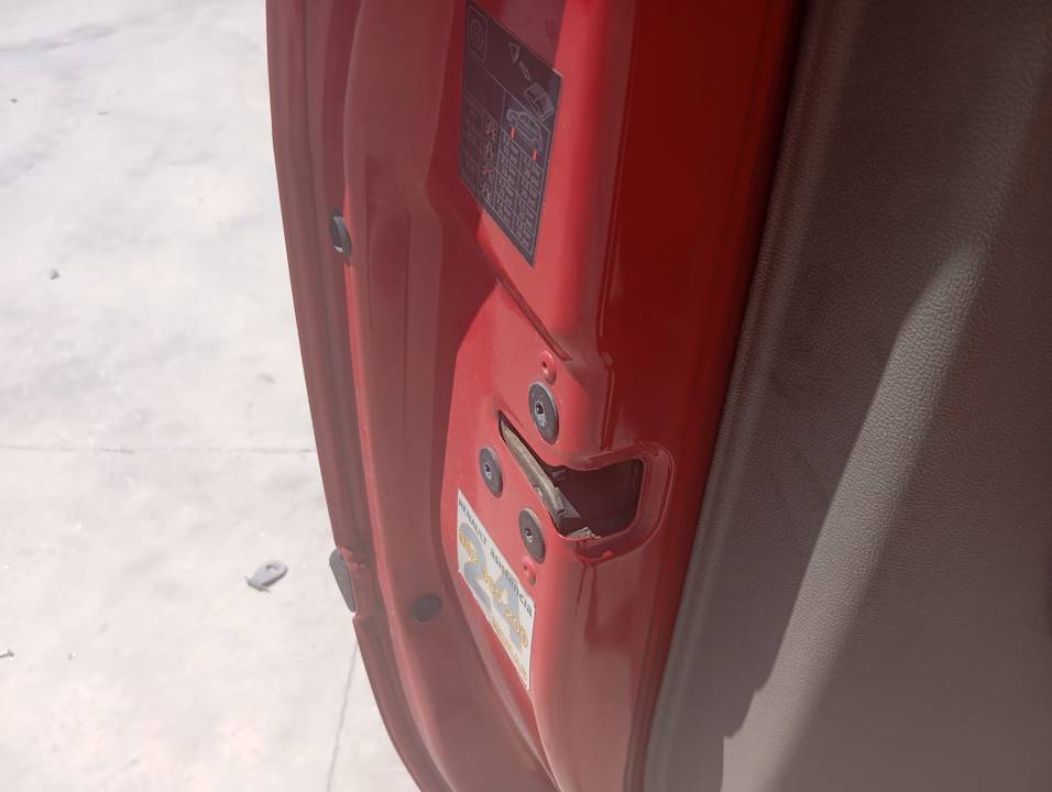 CERRADURA PUERTA DELANTERA IZQUIERDA