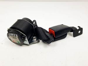 CINTURON SEGURIDAD TRASERO DERECHO 617472300B OPEL ASTRA J LIM. Autodesguaces Alicante