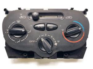 MANDO CALEFACCION / AIRE ACONDICIONADO PEUGEOT 206 BERLINA Autodesguaces Alicante