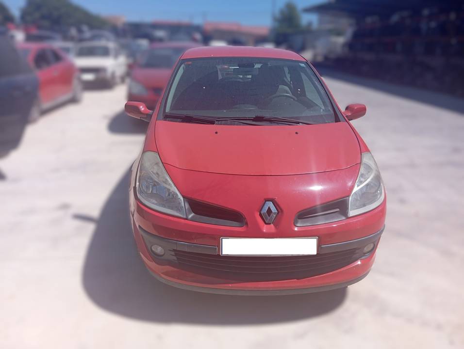 Imagen del vehículo RENAULT CLIO III