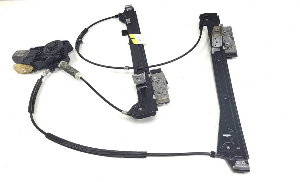 ELEVALUNAS DELANTERO IZQUIERDO