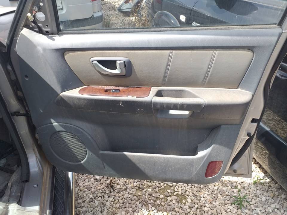 GUARNECIDO PUERTA DELANTERA DERECHA