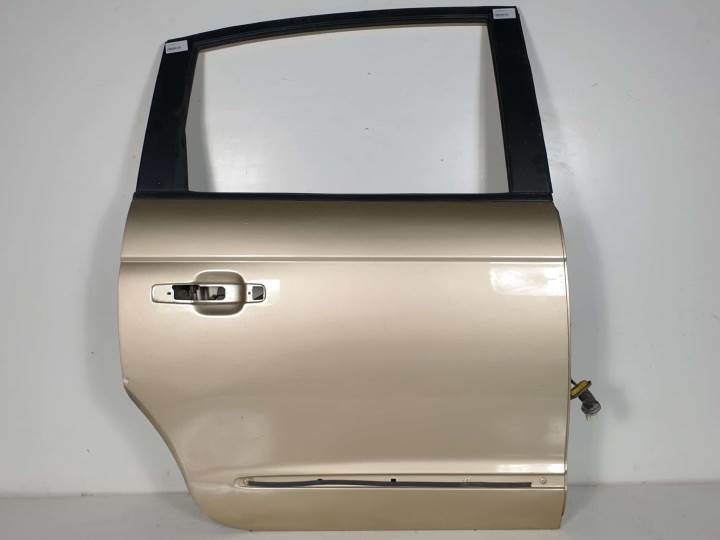 PUERTA TRASERA DERECHA SSANGYONG RODIUS Autodesguaces Alicante