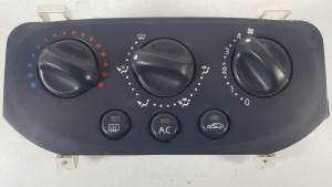 MANDO CALEFACCION / AIRE ACONDICIONADO 69270001 RENAULT CLIO II FASE I (B/CBO) Autodesguaces Alicante