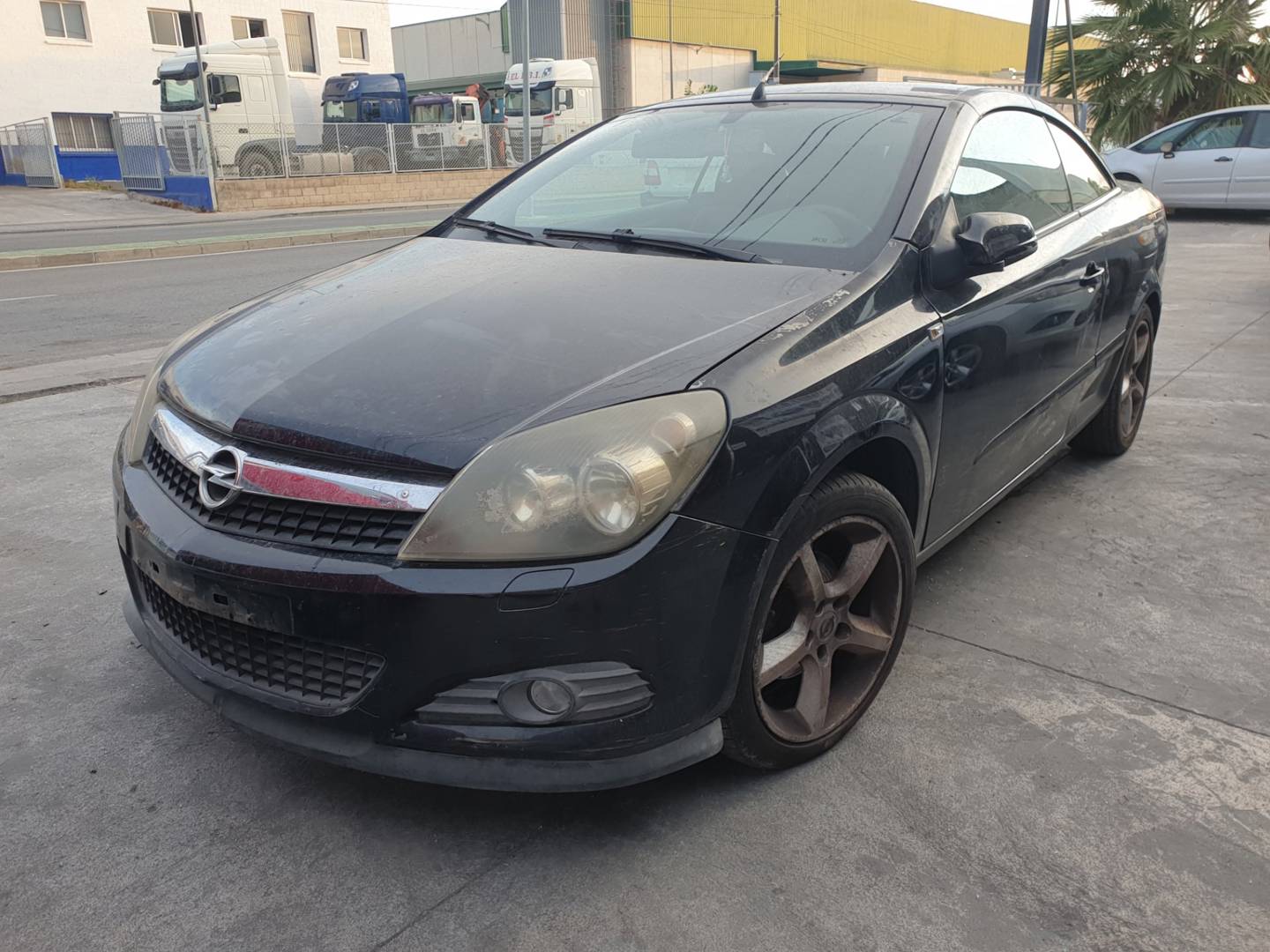 OPEL ASTRA TWIN TOP (2006 - 2012)