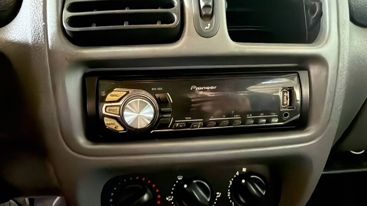 SISTEMA AUDIO / RADIO CD