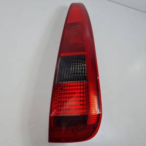 PILOTO TRASERO DERECHO 2N1113A602A FORD FUSION (CBK) Autodesguaces Alicante