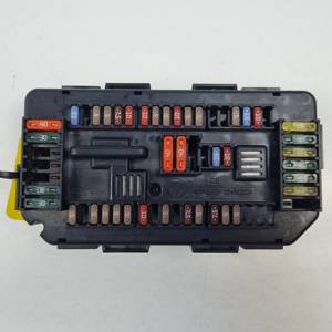CAJA RELES / FUSIBLES 933787901 BMW SERIE 4 COUPE (F32) Autodesguaces Alicante